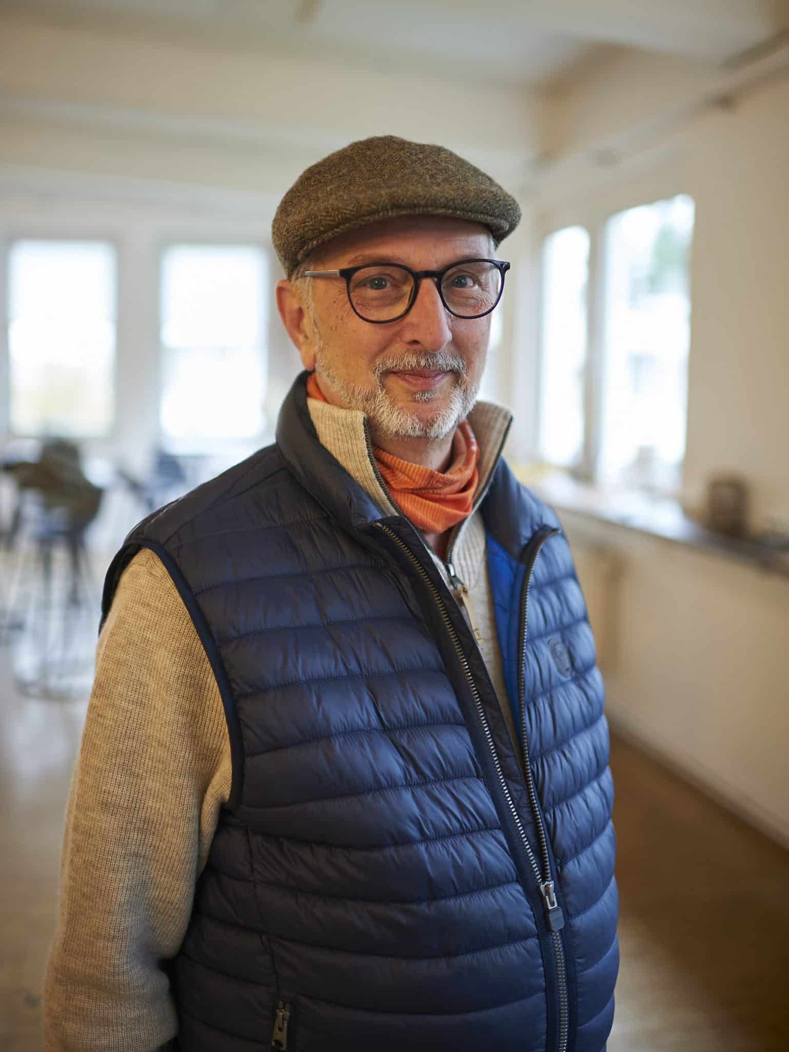 Holger Reich. Leger, authentisch, immer auf der Spur